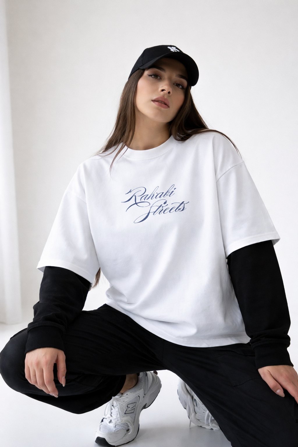 BETWEEN TAUGHTS - FAKE SLEEVES OVERSIZED TSHIRT