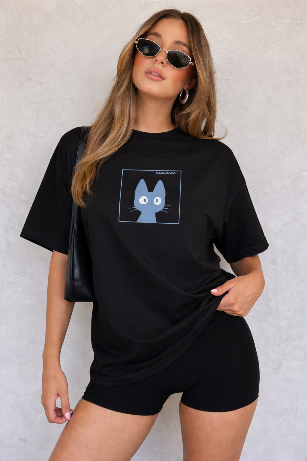 MIDNIGHT CAT WOMEN'S OVERSIZED TSHIRT